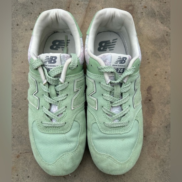 New Balance 574 Women's Running Lace-up Sneakers Size 5 READ - Picture 7 of 11